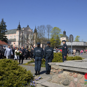 Fotogaleria obchody rocznicy Konstytucji 3 Maja 3.05.2022 r. Złożenie wieńców