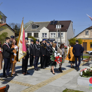 Fotogaleria obchody rocznicy Konstytucji 3 Maja 3.05.2022 r. Złożenie wieńców