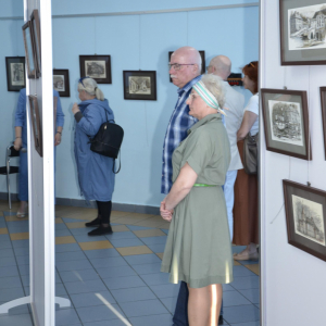 Fotogaleria z wernisażu wystawy Piórkiem i Wodą - Architektura w Grafice Arkadiusz Markiewicz - 20.05.2022 r.